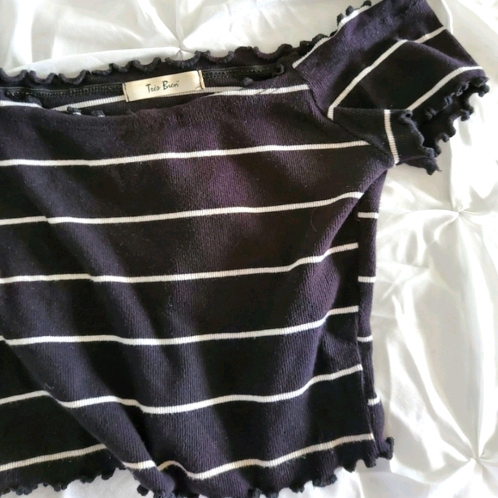 black Off Shoulder - Picture 2 of 3